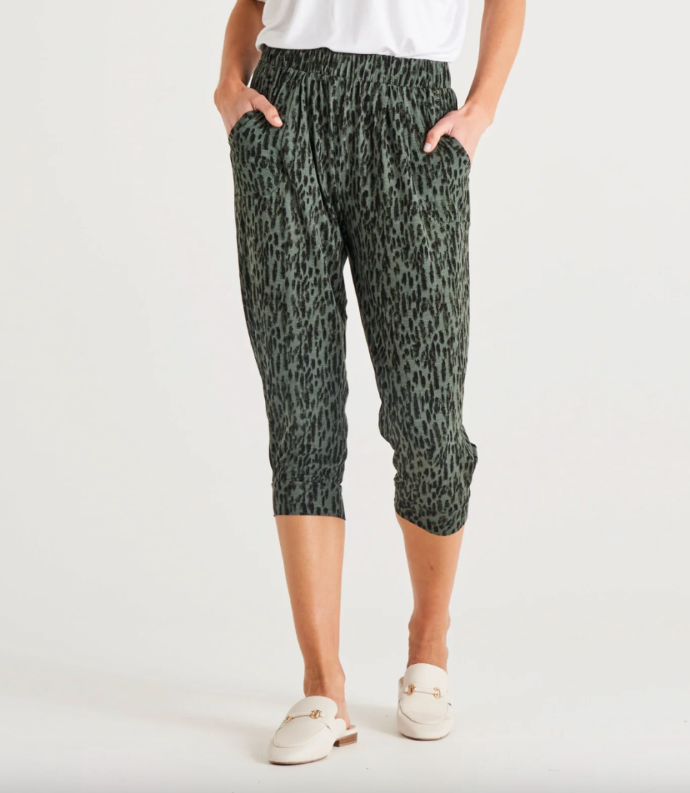 Tokyo Stretchy Mid-Rise Cropped 3/4 Jogger Pants - Abstract Green Print - Image 4