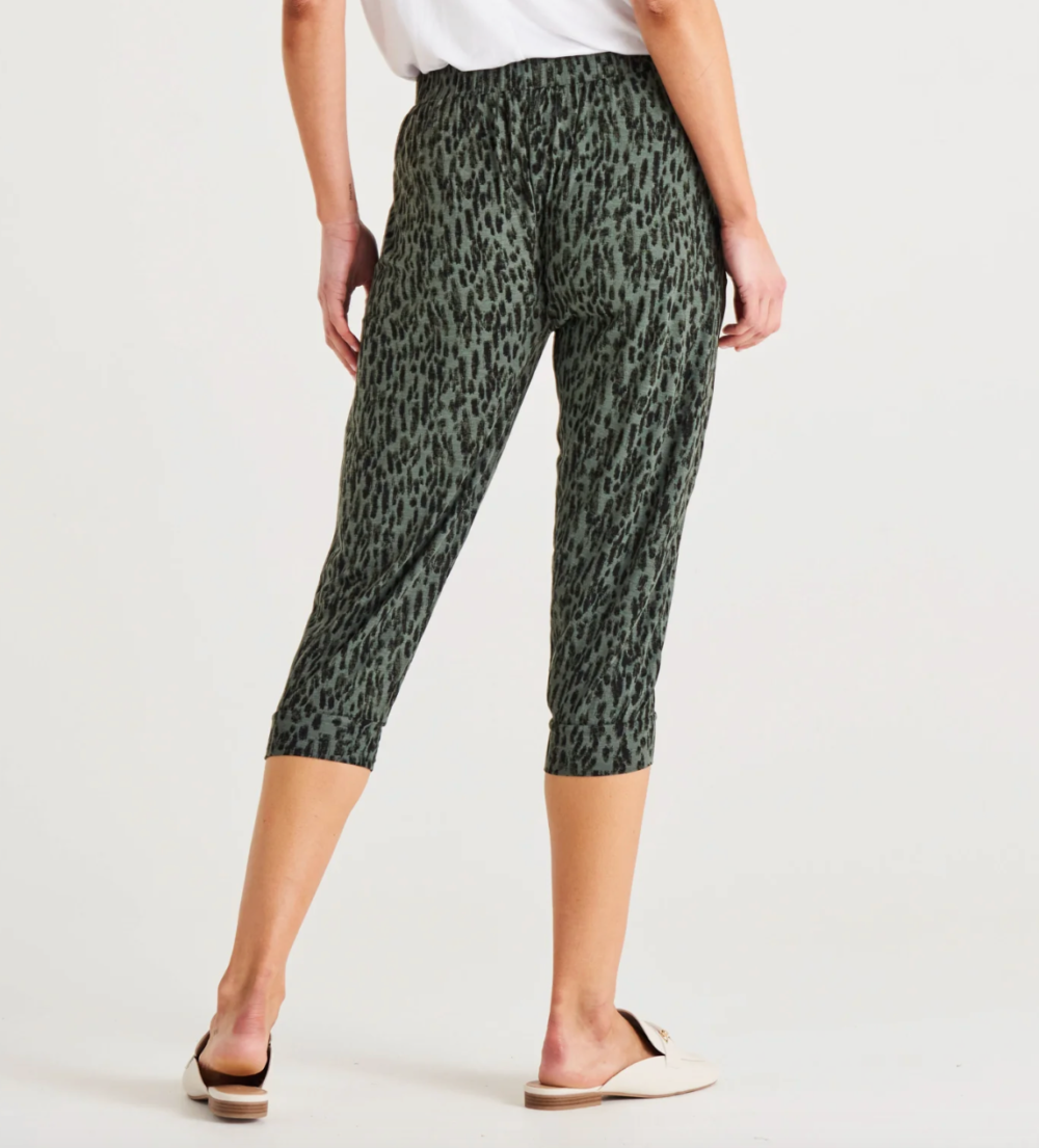 Tokyo Stretchy Mid-Rise Cropped 3/4 Jogger Pants - Abstract Green Print - Image 2